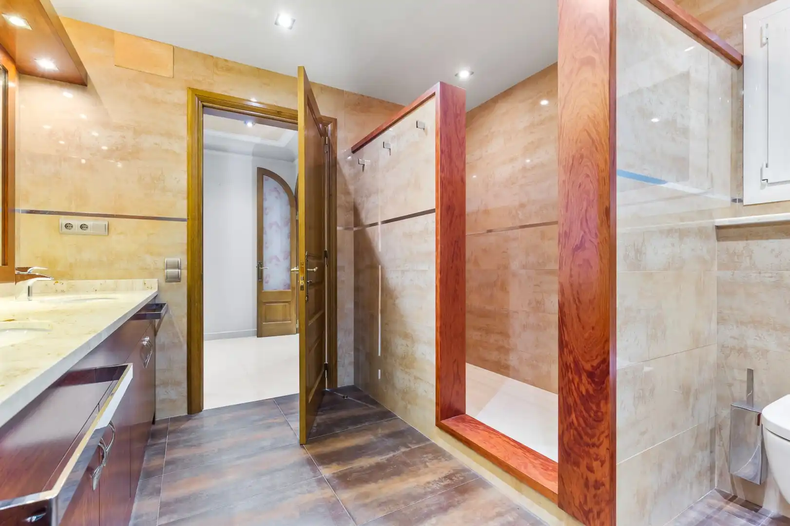 Bathroom of Flat for sale in Barcelona  with Air Conditioner, Heating and Terrace