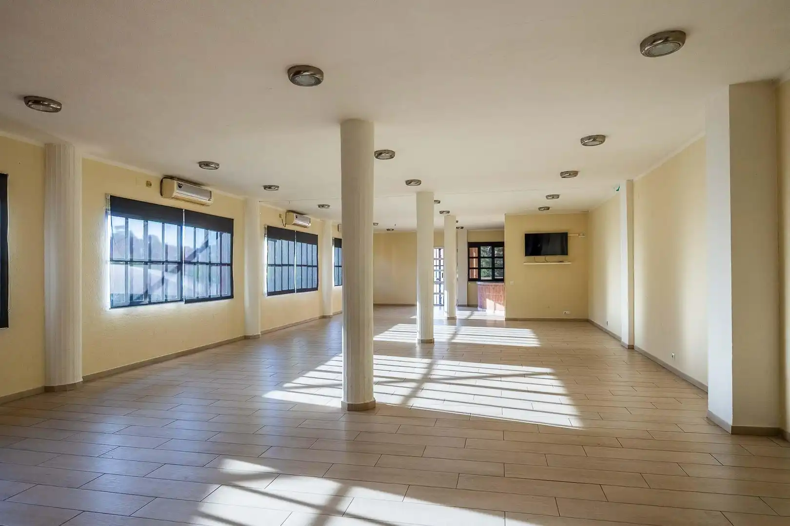 Terraced house with terrace for sale in Avenida de las Villas de Cuba, imagen 49