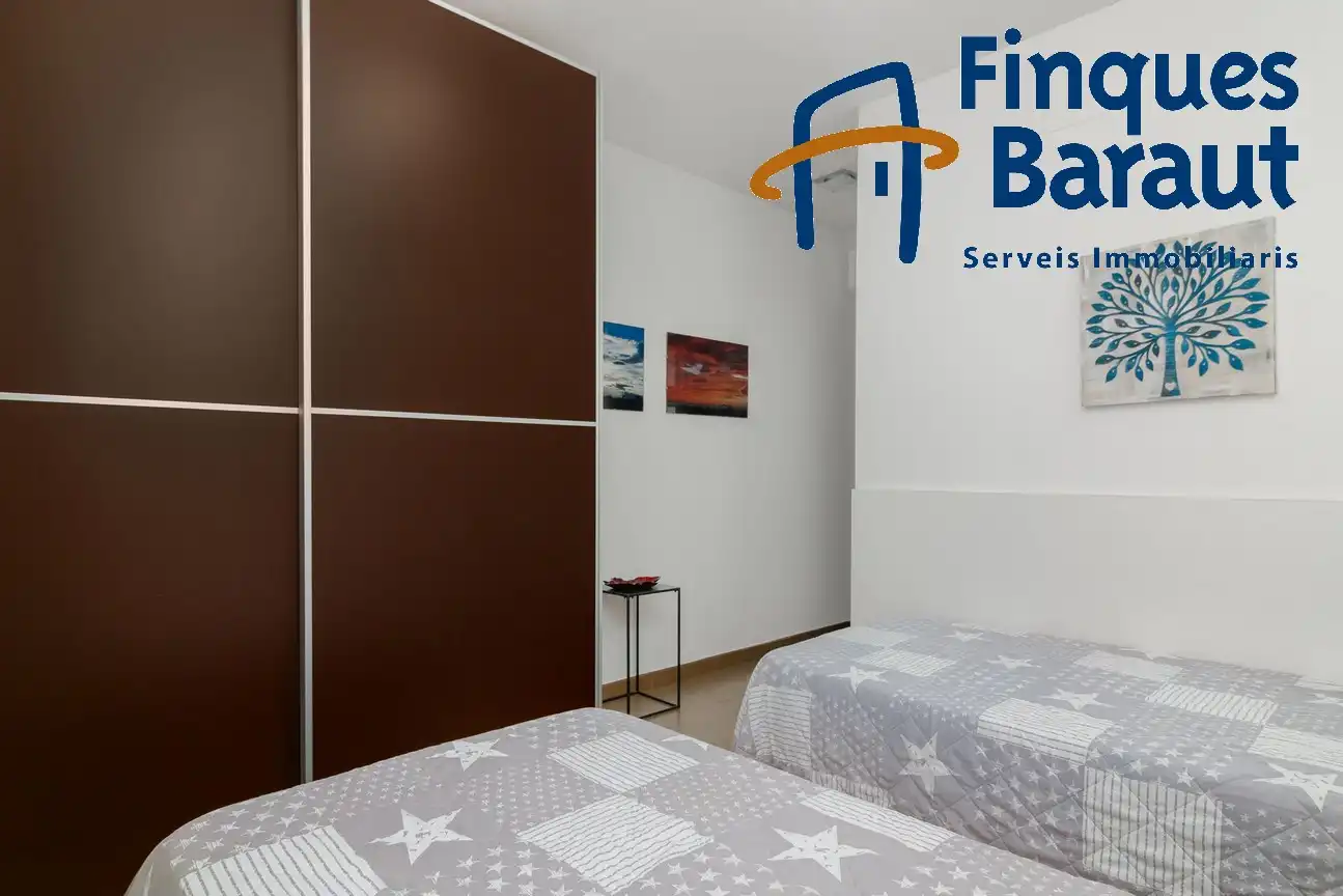 Houses for sale in Pau  with Air Conditioner, Heating and Private garden