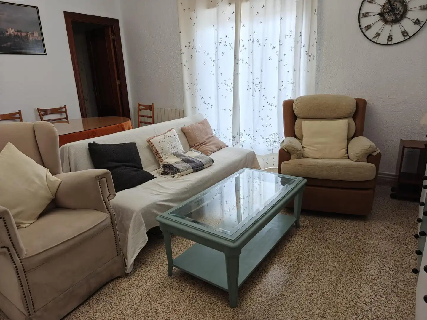Sala de estar de Piso para compartir en Granada con Calefacción, Amueblado y Balcón