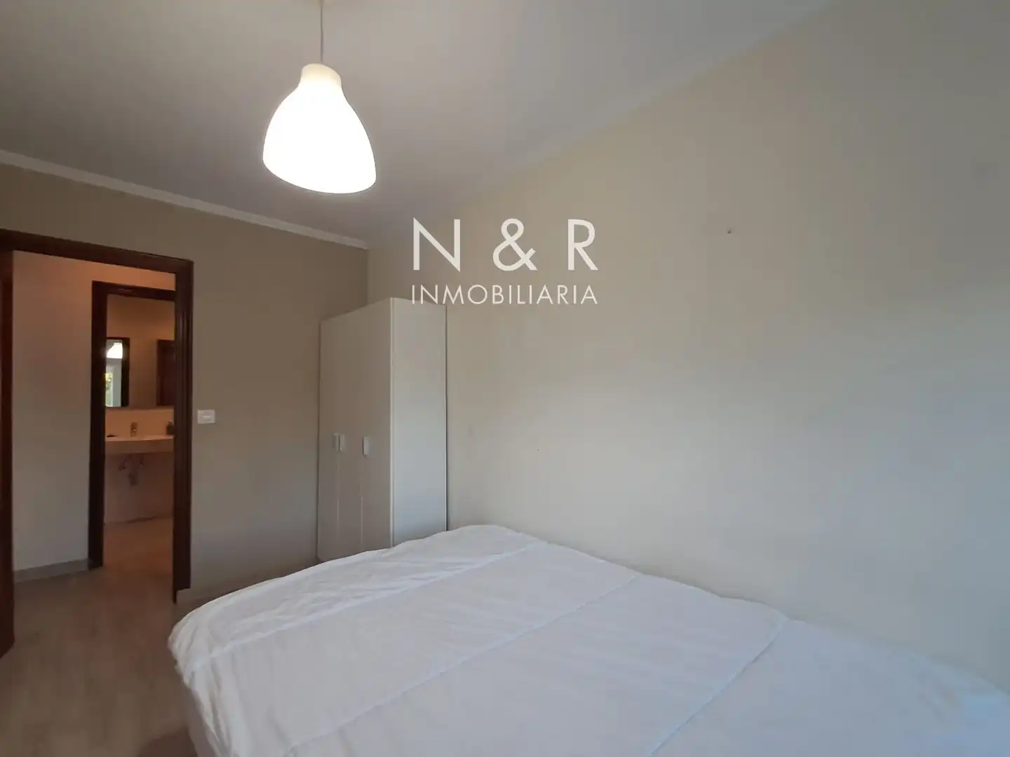 Flat for rent in Santa Uxia de Ribeira (De, Campus Norte - San Caetano