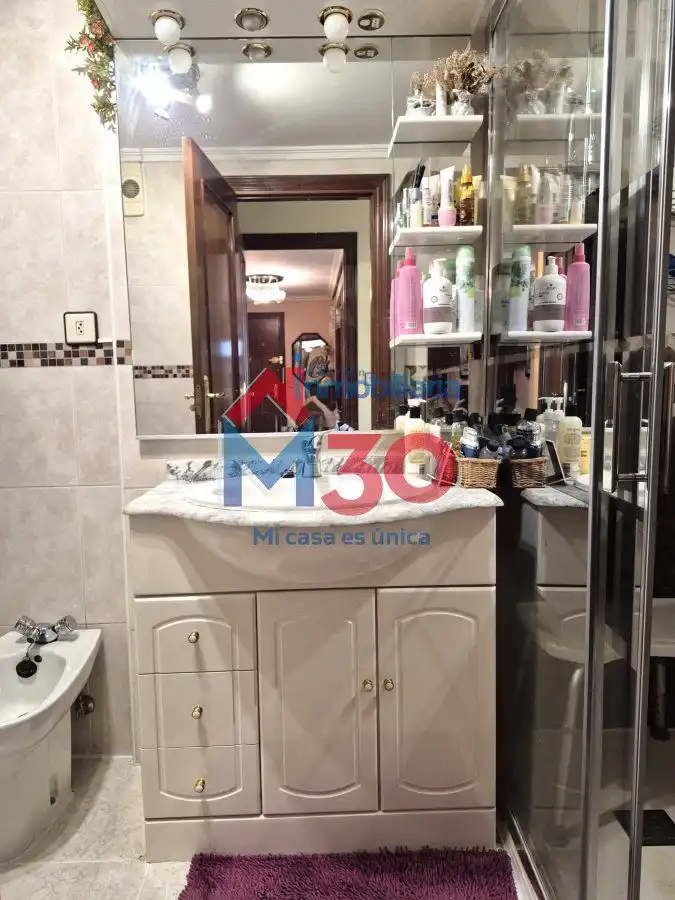 Baño de Piso en venta en Miranda de Ebro con Calefacción, Parquet y Terraza