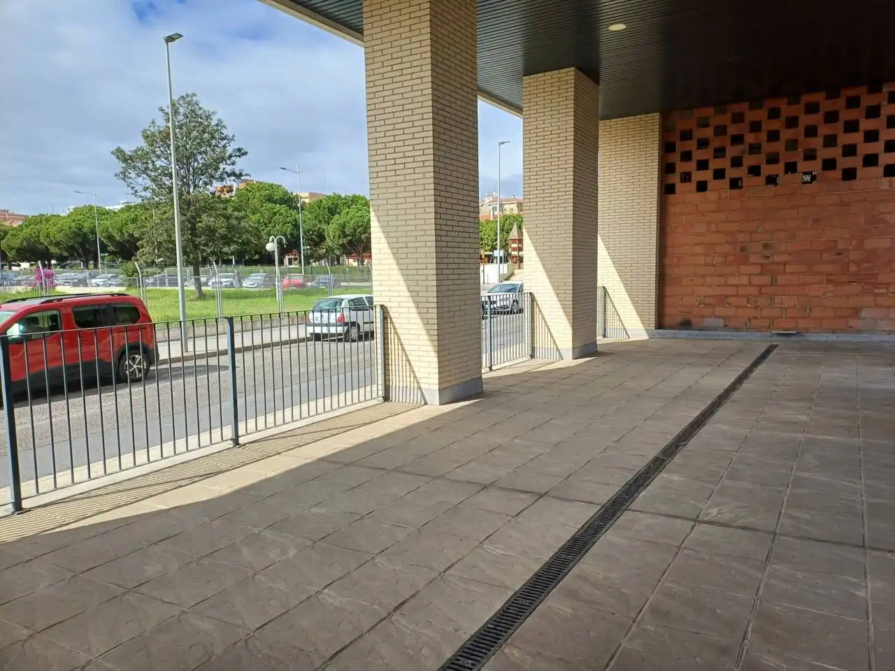 Exterior view of Commercial properties for rent in Huelva