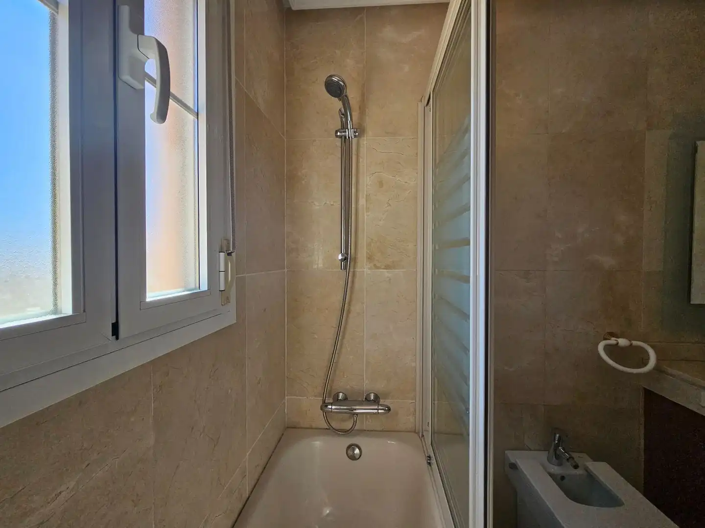 Bathroom of Houses for rent in Valdemorillo  with Air Conditioner, Heating and Private garden