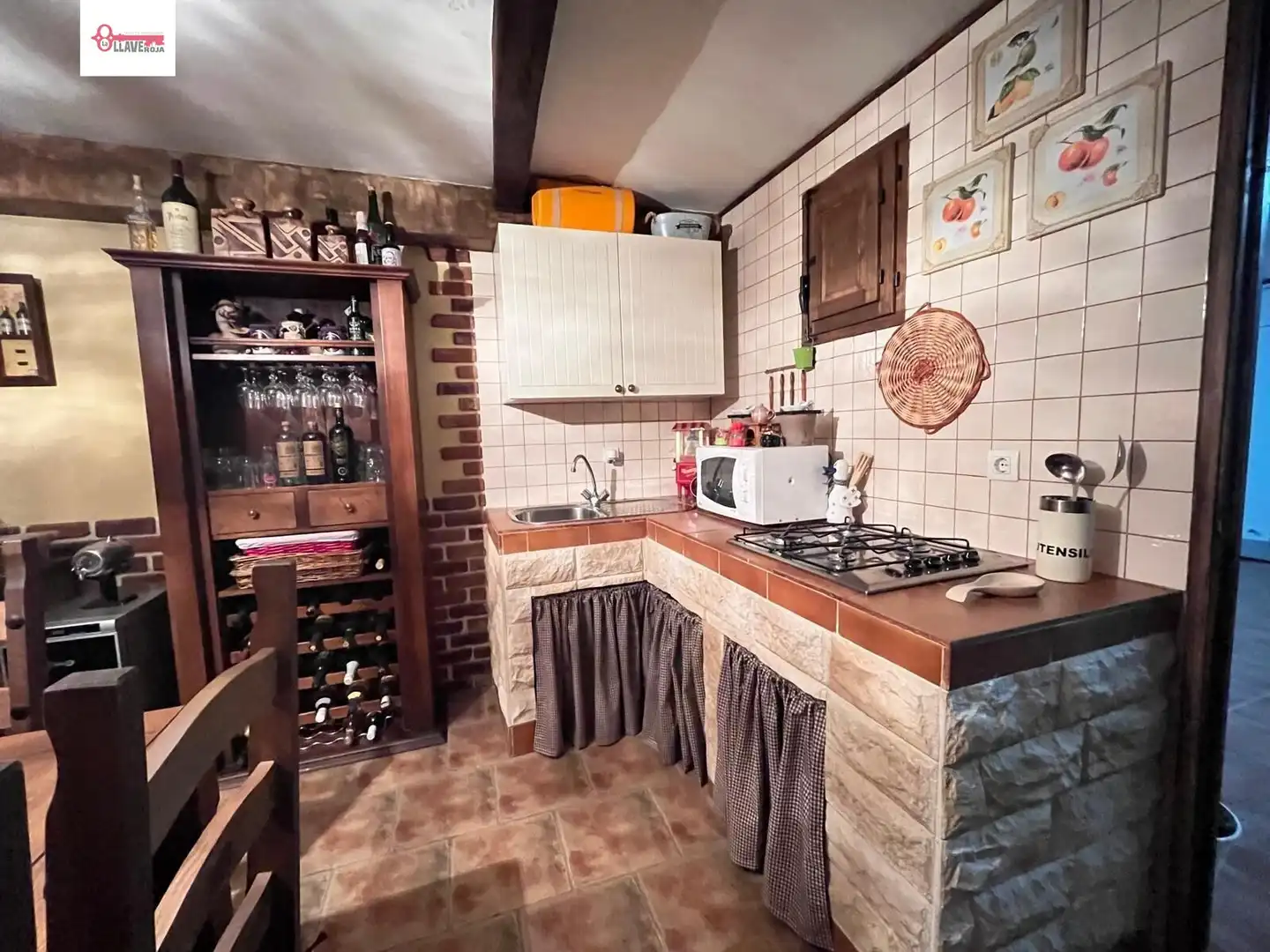 Cocina de Casa adosada en venta en Cardeñajimeno con Calefacción, Jardín privado y Parquet