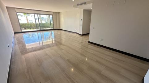 Photo 3 of Flat for sale in Calle del Alcuzcuz, 10a, La Quinta, Benahavís