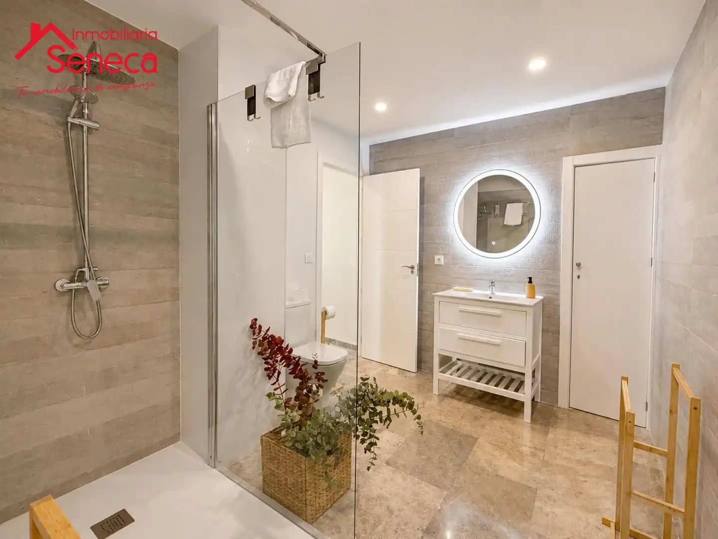 Badezimmer von Wohnung zum Verkauf in Córdoba mit Klimaanlage, Heizung und Terrasse