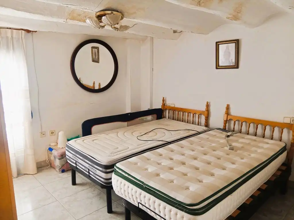 Habitación de Casa o chalet en venta en Calles con Trastero, Amueblado y Horno