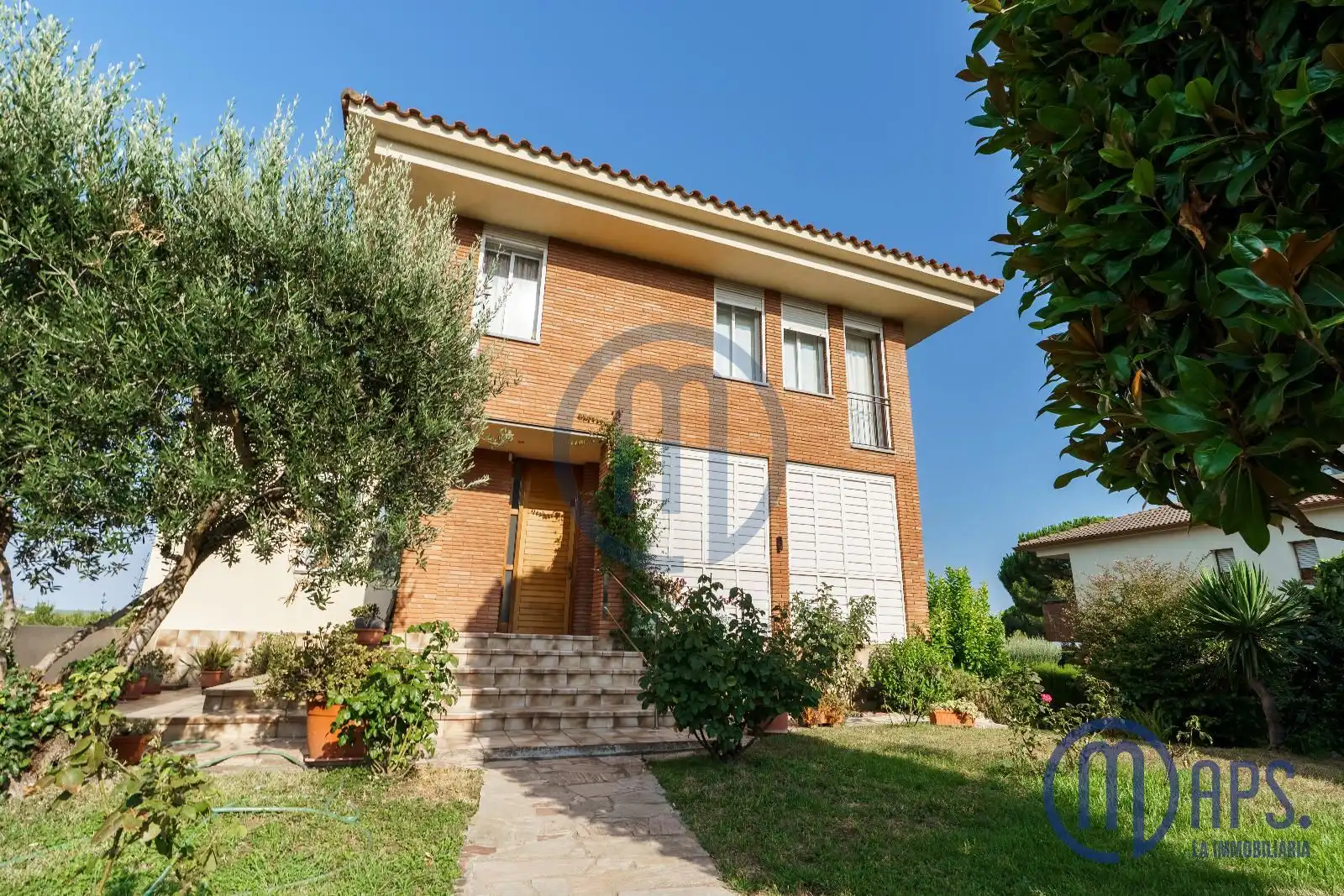 Vista exterior de Casa o xalet en venda en Canovelles amb Calefacció, Terrassa i TV