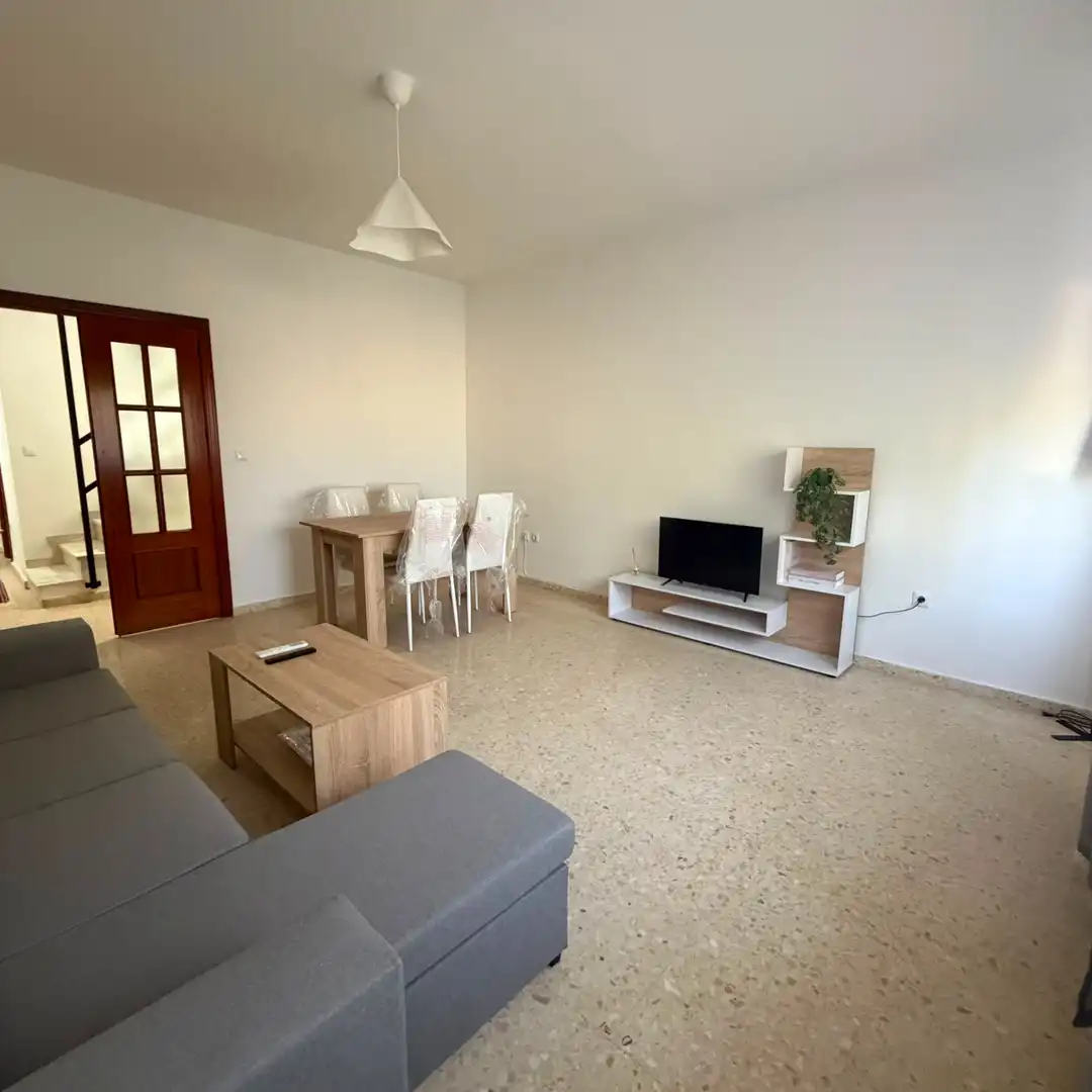 Sala d'estar de Dúplex de lloguer en Almendralejo amb Moblat