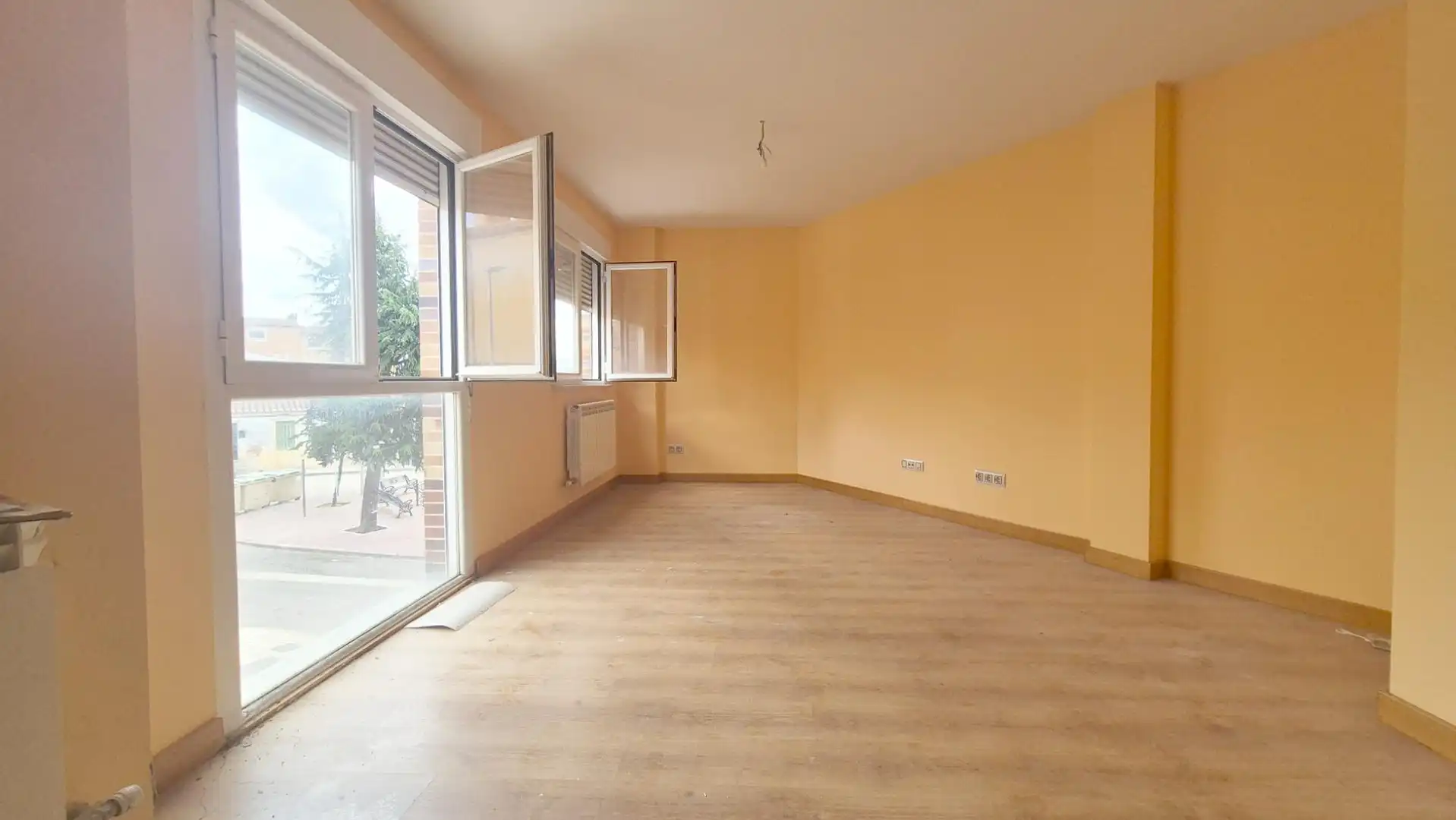 Wohnzimmer von Wohnungen zum Verkauf in San Cristóbal de la Cuesta mit Heizung