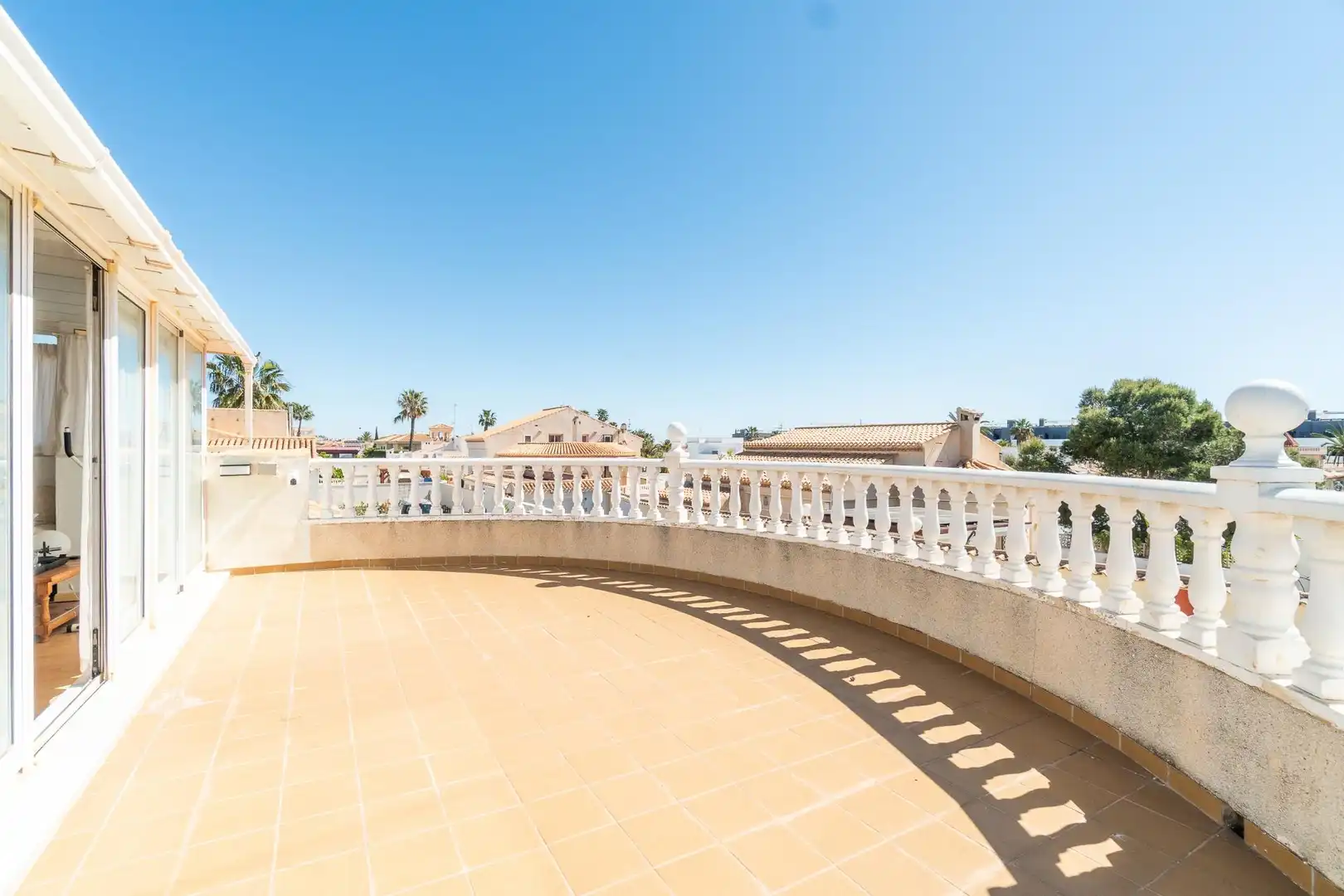 Terrassa de Casa o xalet en venda en Orihuela amb Aire condicionat, Jardí privat i Terrassa