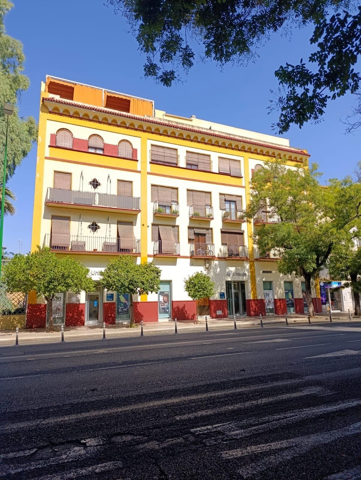 Exterior view of Flat for sale in  Sevilla Capital  with Air Conditioner and Heating