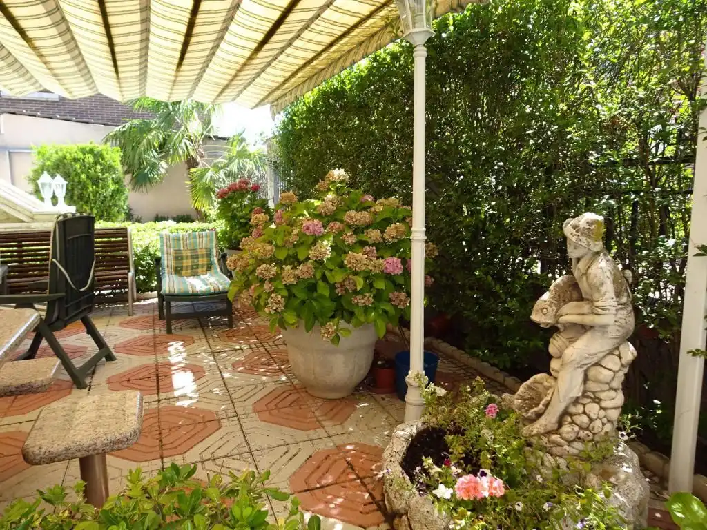 Chalet con terraza en venta en Calle la Radio, imagen 4
