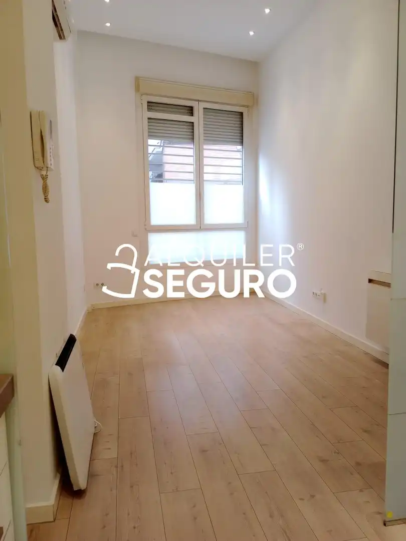 Bedroom of Flat for rent in  Madrid Capital  with Air Conditioner and Heating