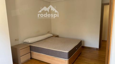 Foto 2 de Piso de alquiler en Luis Seoane, Universidad, Ourense Capital