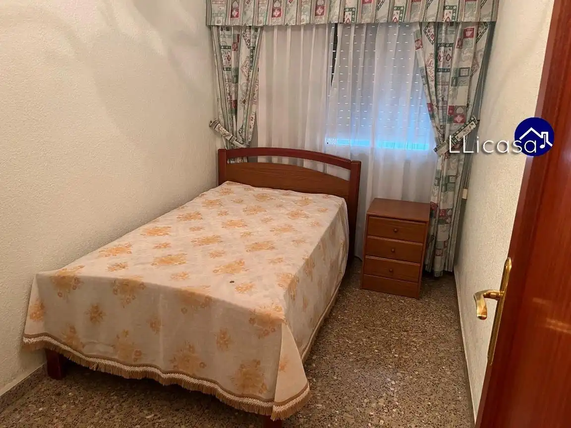 Dormitori de Pis en venda en Llíria amb Balcó