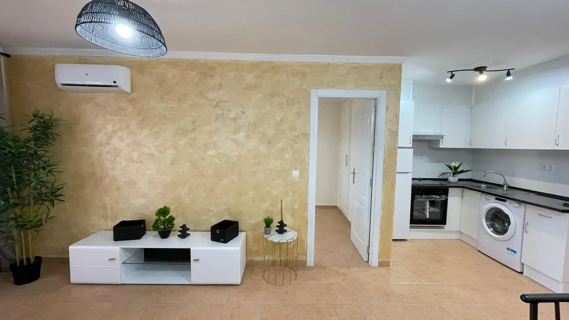 Wohnzimmer von Erdgeschoss zum Verkauf in San Pedro del Pinatar mit Privatgarten, Terrasse und Balkon