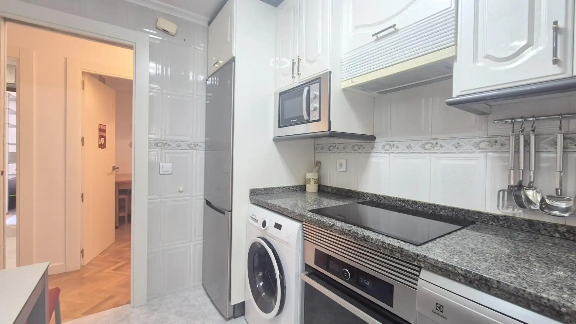 Cocina de Piso de alquiler en Salamanca con Calefacción, Parquet y Amueblado
