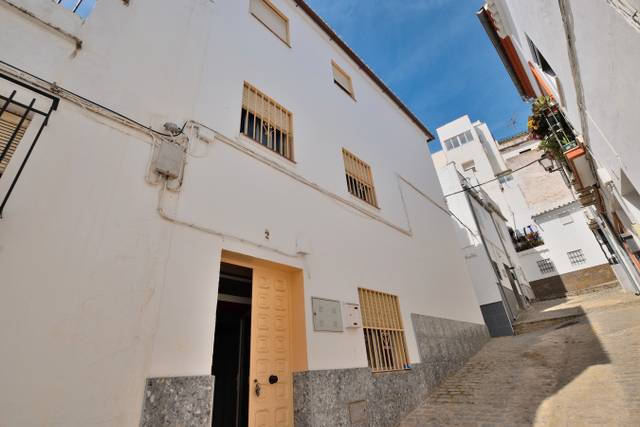 Casa adosada en Venta en Olvera