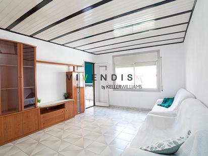 Sala d'estar de Pis en venda en Sant Andreu de la Barca amb Balcó