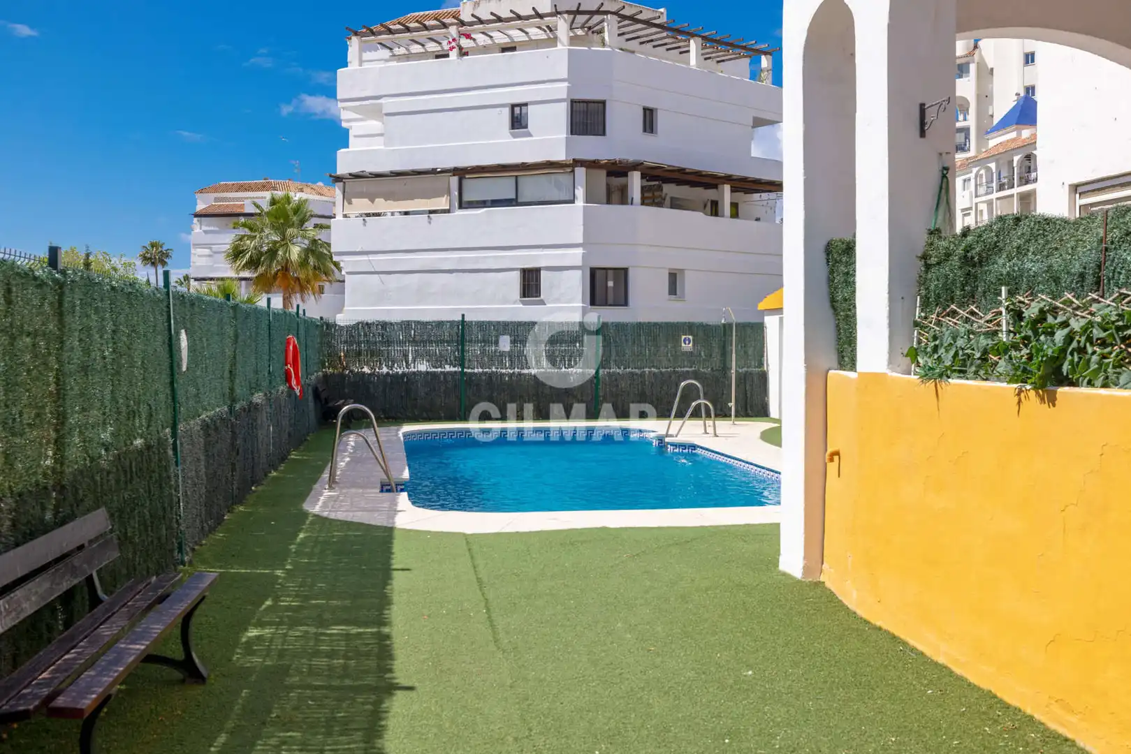Piscina de Pis en venda en Estepona amb Calefacció, Traster i Piscina