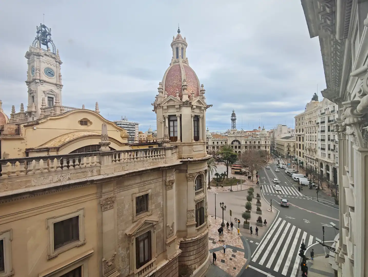 Vista exterior de Oficina de alquiler en Ciutat Vella 