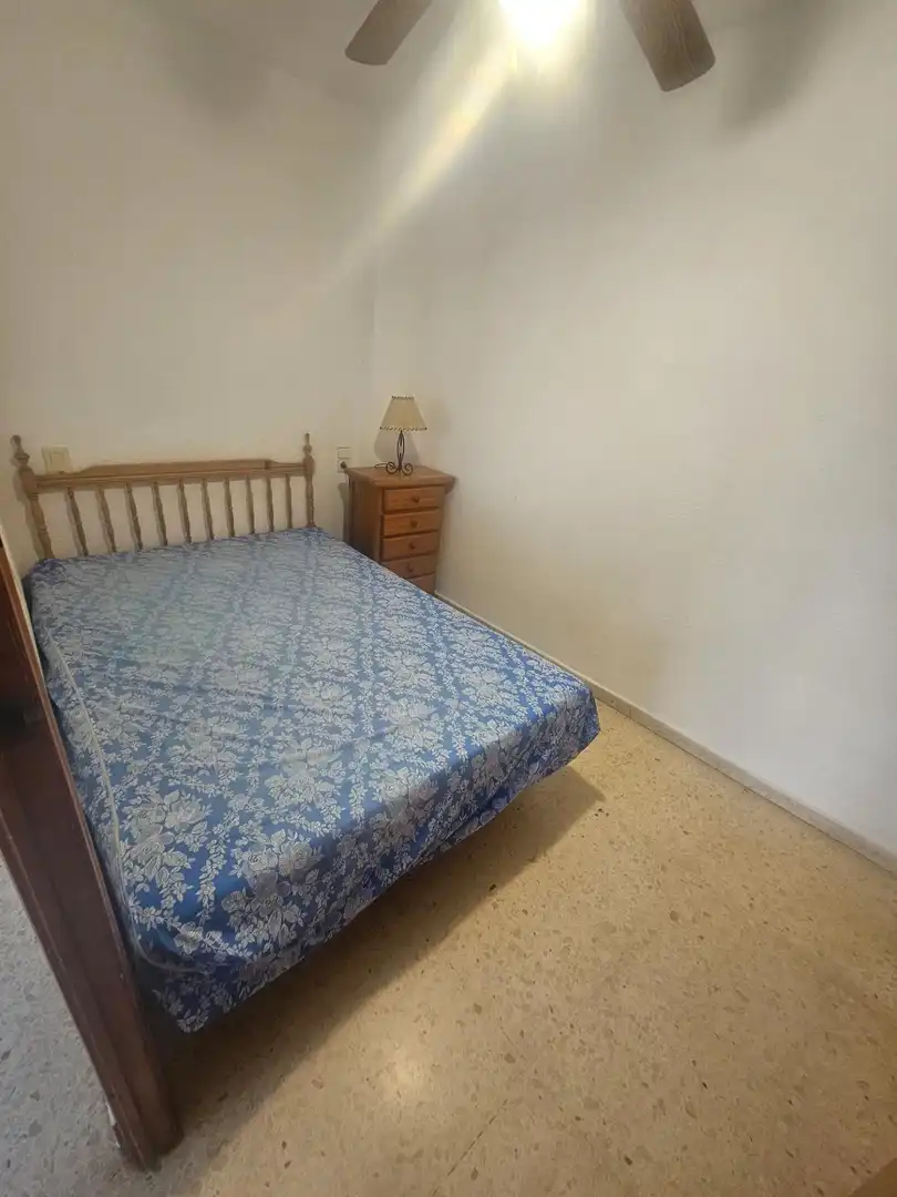 Habitación de Apartamento en venta en Guardamar del Segura con Terraza y Amueblado