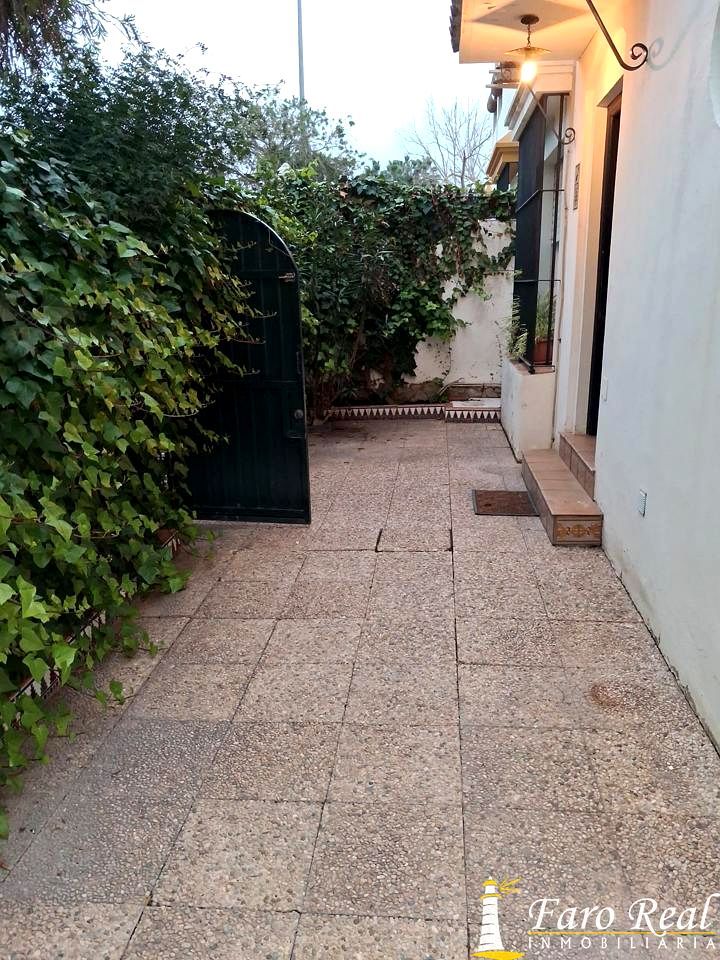 Jardí de Casa o xalet en venda en Sanlúcar de Barrameda amb Aire condicionat, Terrassa i Traster