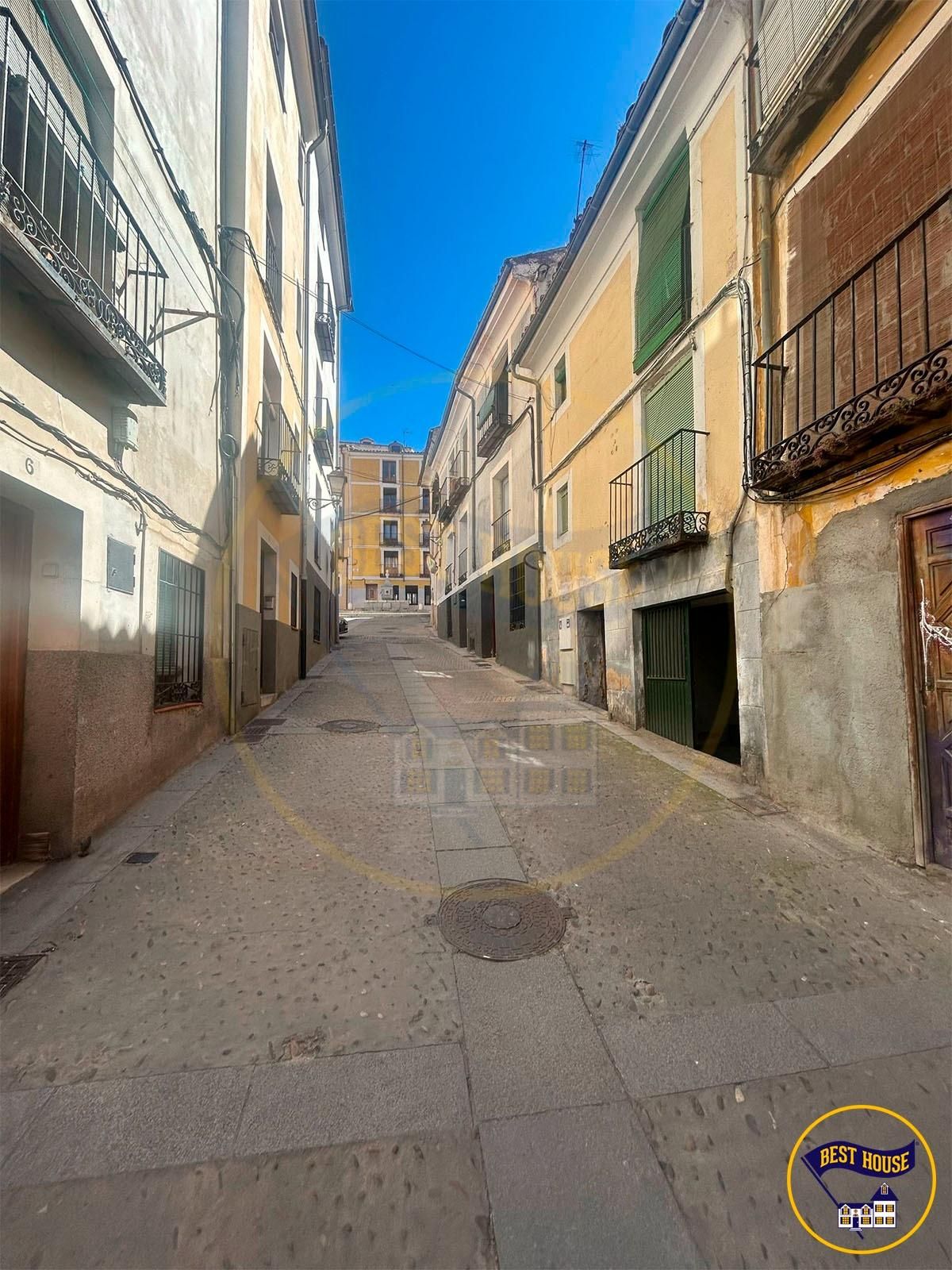 Vista exterior de Casa o xalet en venda en Cuenca Capital amb Calefacció