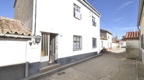 Urbis te ofrece una casa de pueblo en venta en Galisancho, Salamanca.