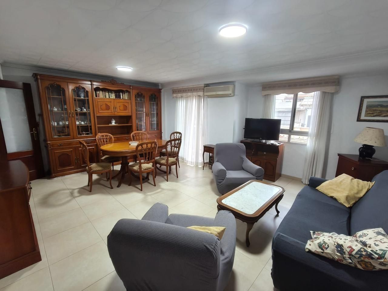 Living room of Flat to rent in  Valencia Capital  with Air Conditioner, Terrace and Furnished