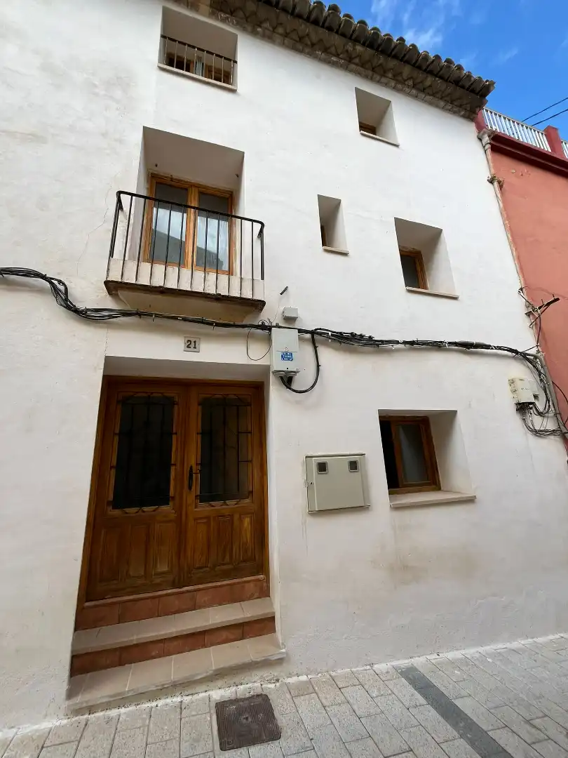 Casa con terrazza in vendita a Carrer Font Nova 21, imagen 2