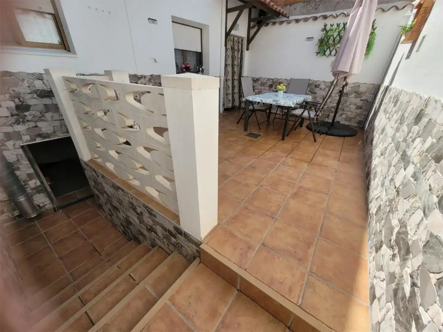 Terrassa de Casa adosada en venda en Gascueña