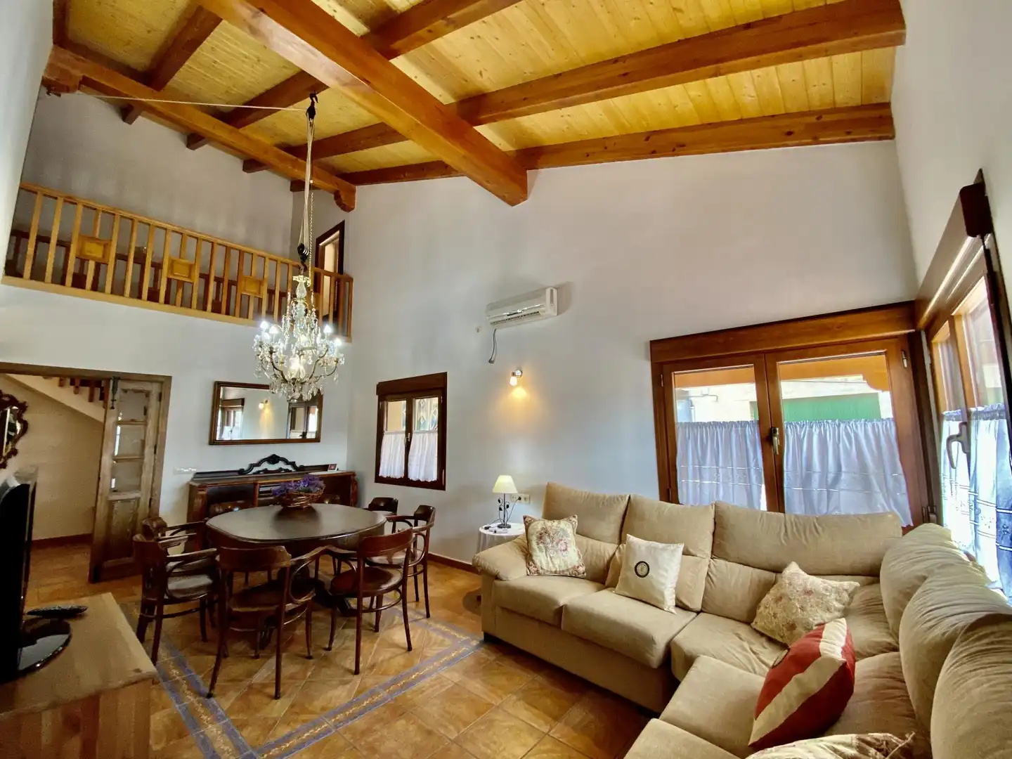 Sala de estar de Casa o chalet en venta en Los Cortijos  con Calefacción, Terraza y Trastero