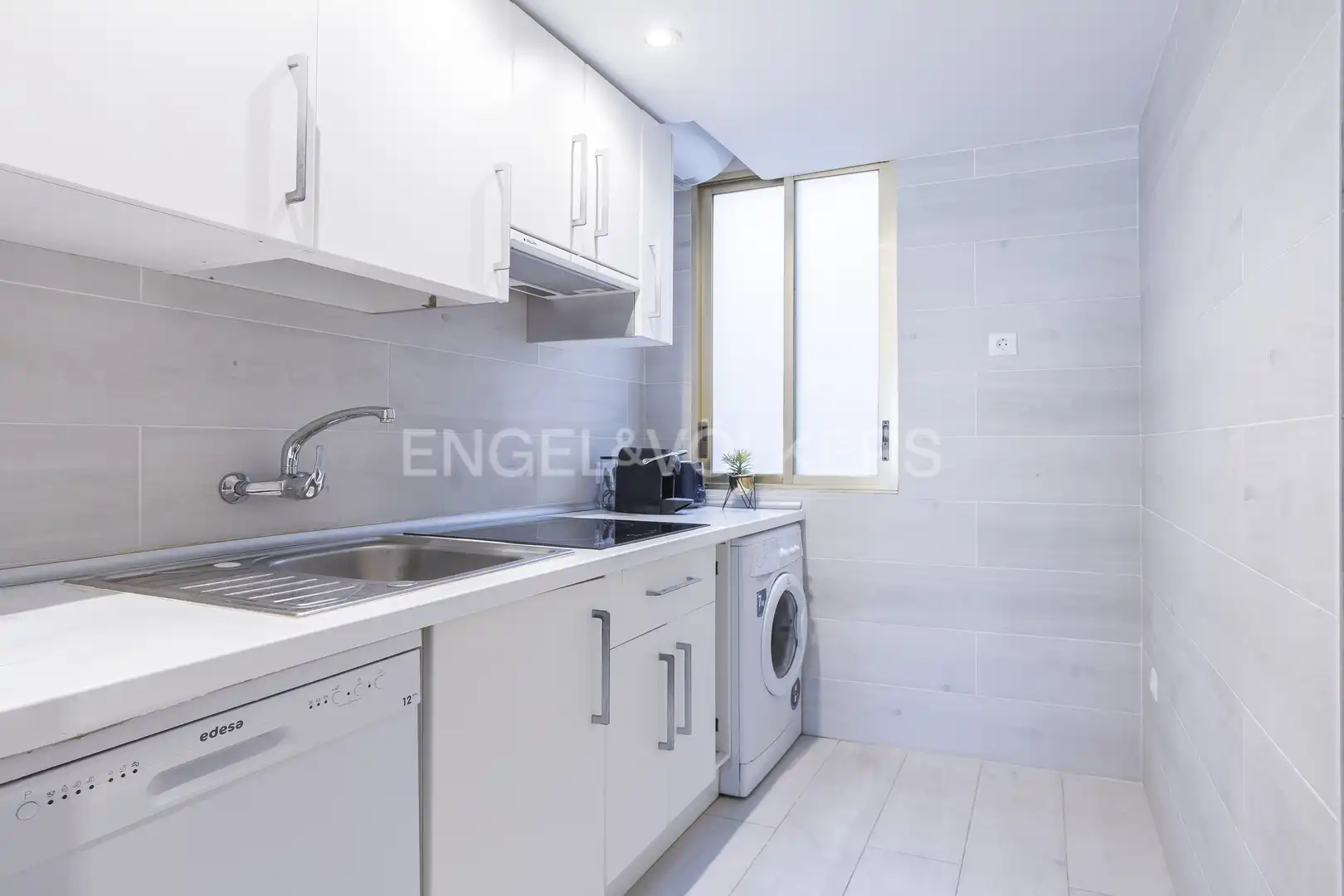 Kitchen of Flat for rent in Madrid  with Air Conditioner, Heating and Furnished