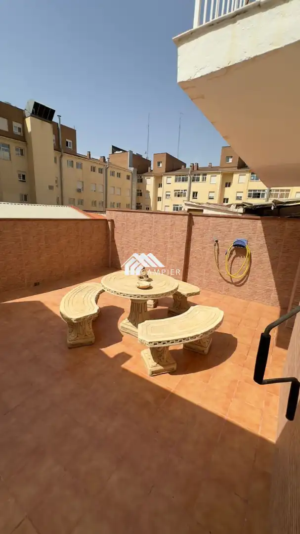 Wohnung mit Terrasse zum Verkauf in Calle Doctor Ferrán