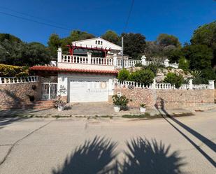 Vista exterior de Casa o xalet en venda en Vilanova del Vallès amb Aire condicionat, Terrassa i Piscina