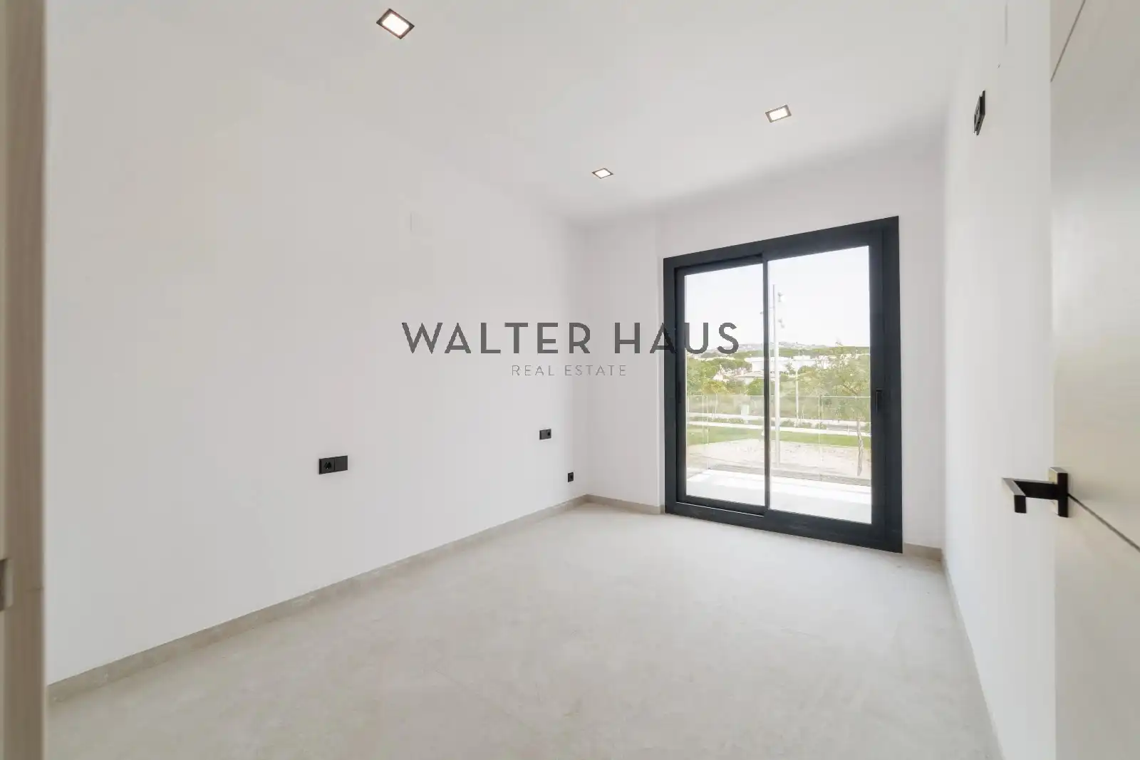 Adosado con terraza en venta en Carrer de la Selva, imagen 16