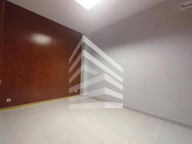 Oficina en Alquiler en Carrer de Morales en Barri de les Corts