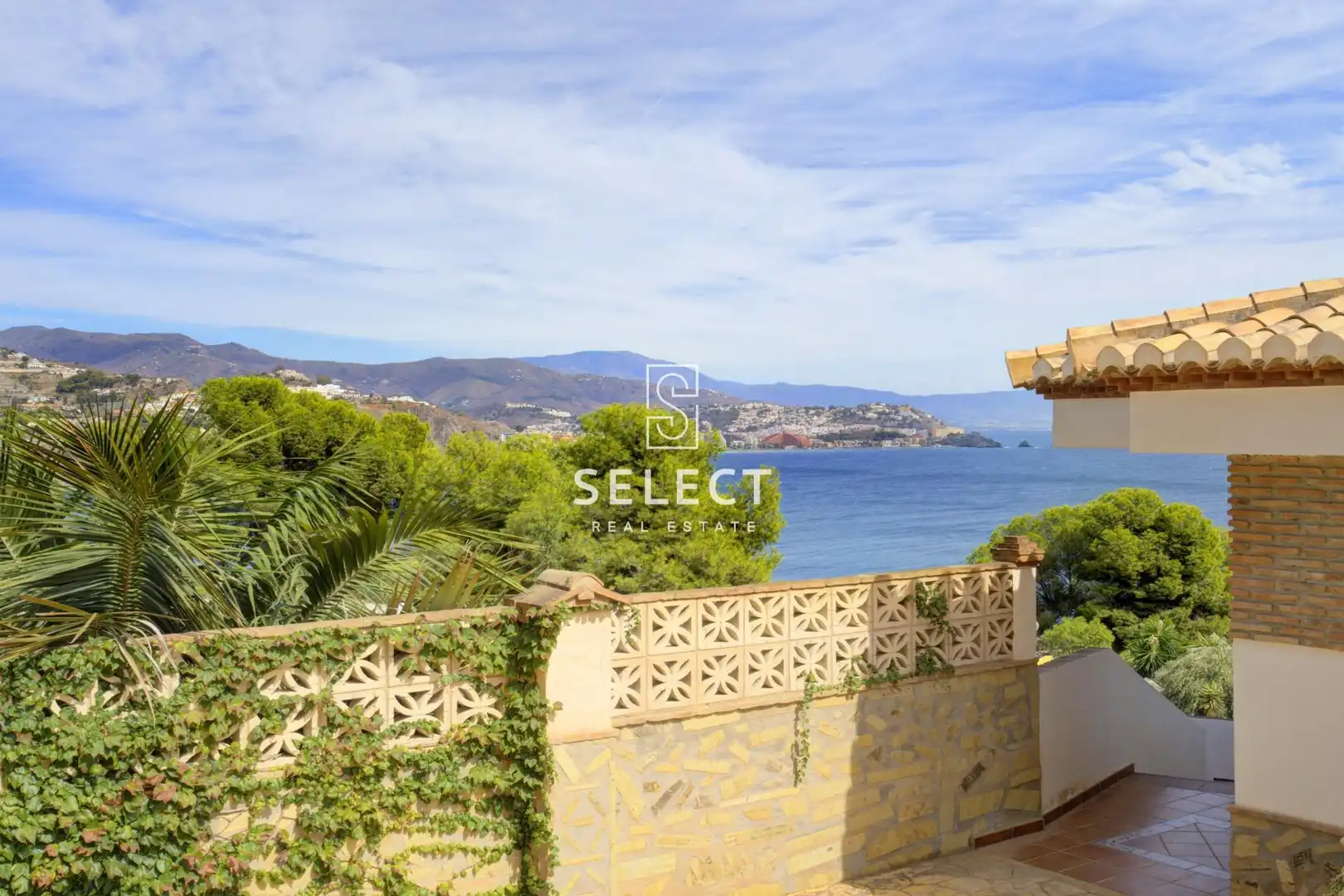 Vista exterior de Apartamento en venta en Almuñécar con Aire acondicionado, Calefacción y Jardín privado