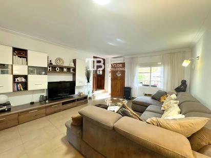 Living room of Single-family semi-detached for sale in Calvià  with Air Conditioner, Heating and Parquet flooring