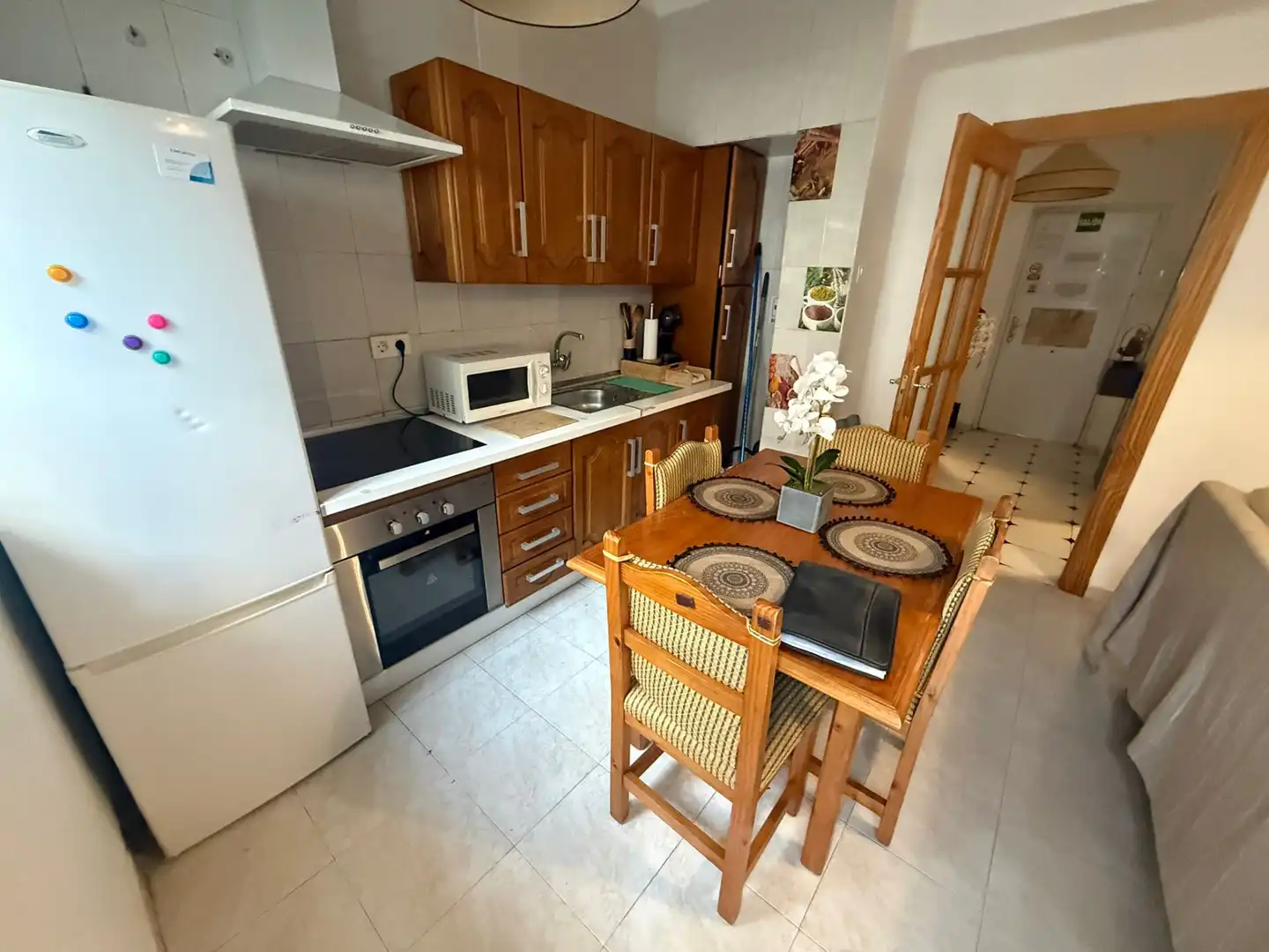 Küche von Einfamilien-Reihenhaus zum Verkauf in Granada mit Privatgarten, Terrasse und Möbliert