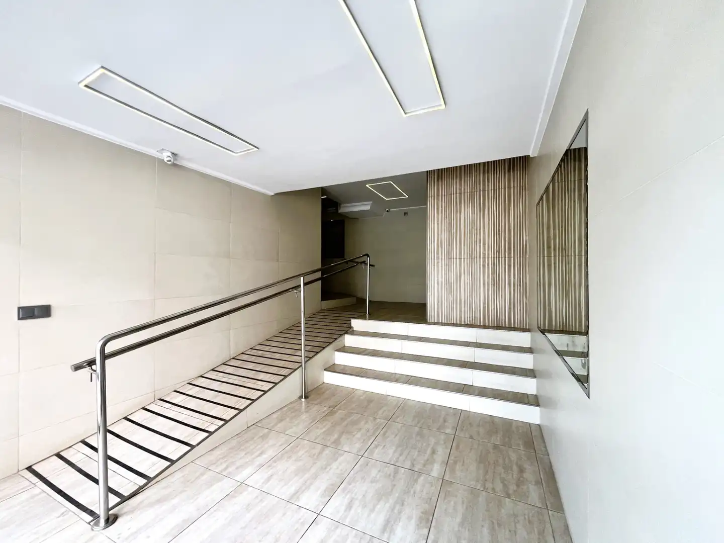 Piso con terraza en venta en Calle Luis Barcala, imagen 4