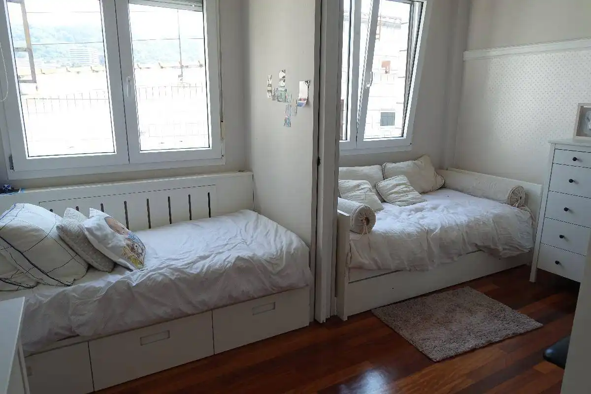 Schlafzimmer von Maisonette zum Verkauf in Bilbao  mit Heizung und Balkon