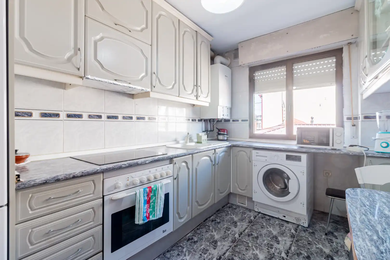 Küche von Wohnung zum Verkauf in Madrid mit Heizung und Terrasse