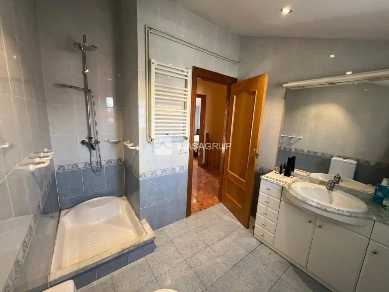 Bathroom of Attic for sale in Rubí  with Air Conditioner, Heating and Private garden