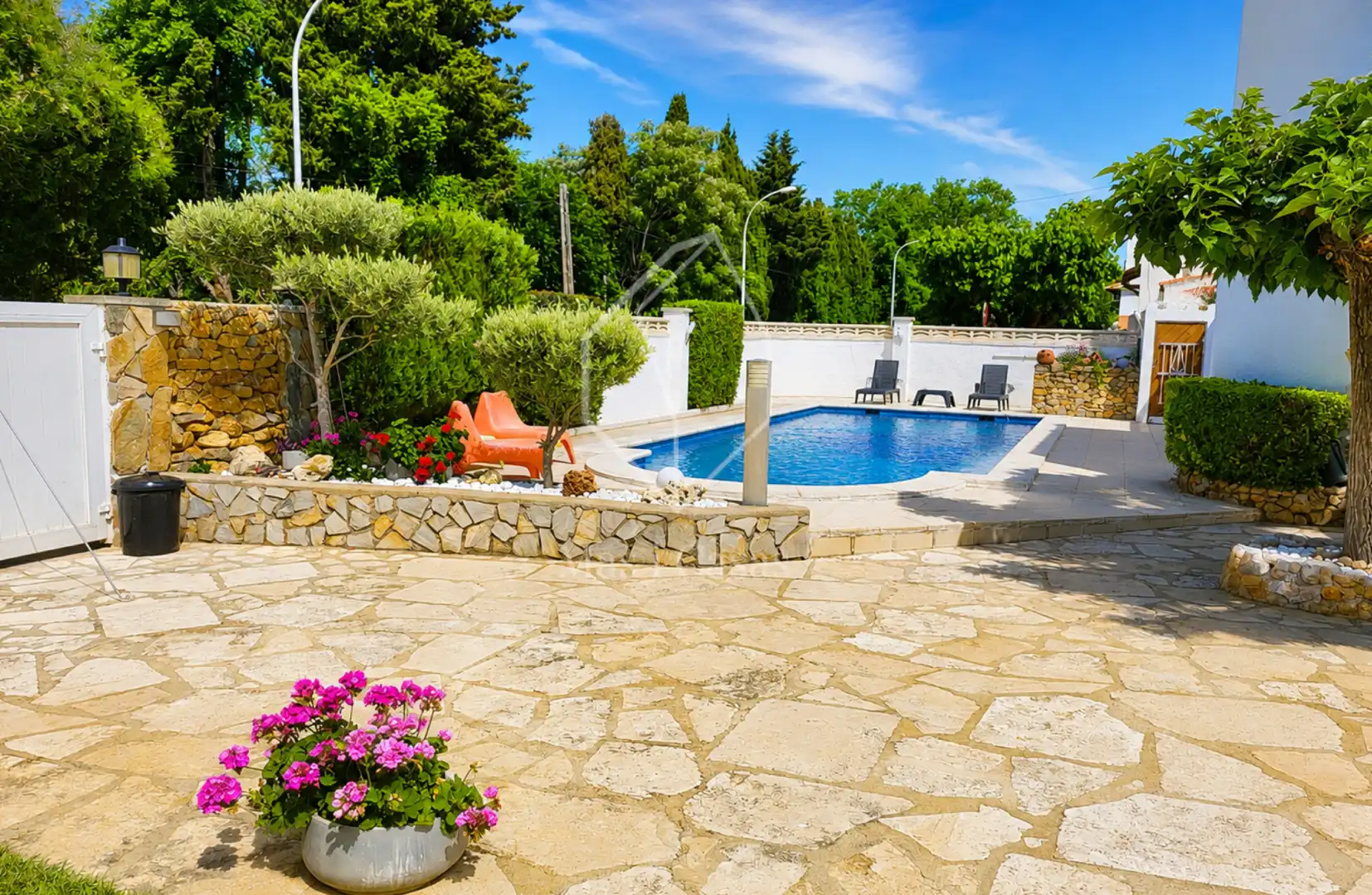 Detached house with pool for sale in Carrer dels Cossis 27, imagen 2
