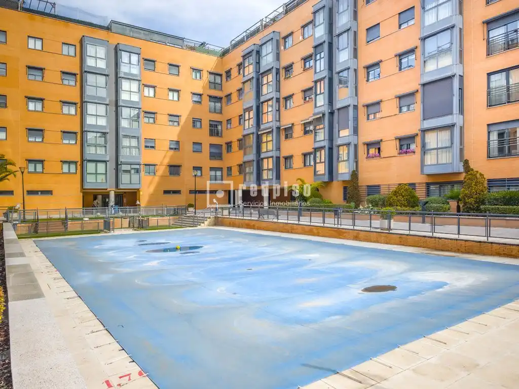 Exterior view of Flat for sale in Madrid  with Heating, Private garden and Parquet flooring
