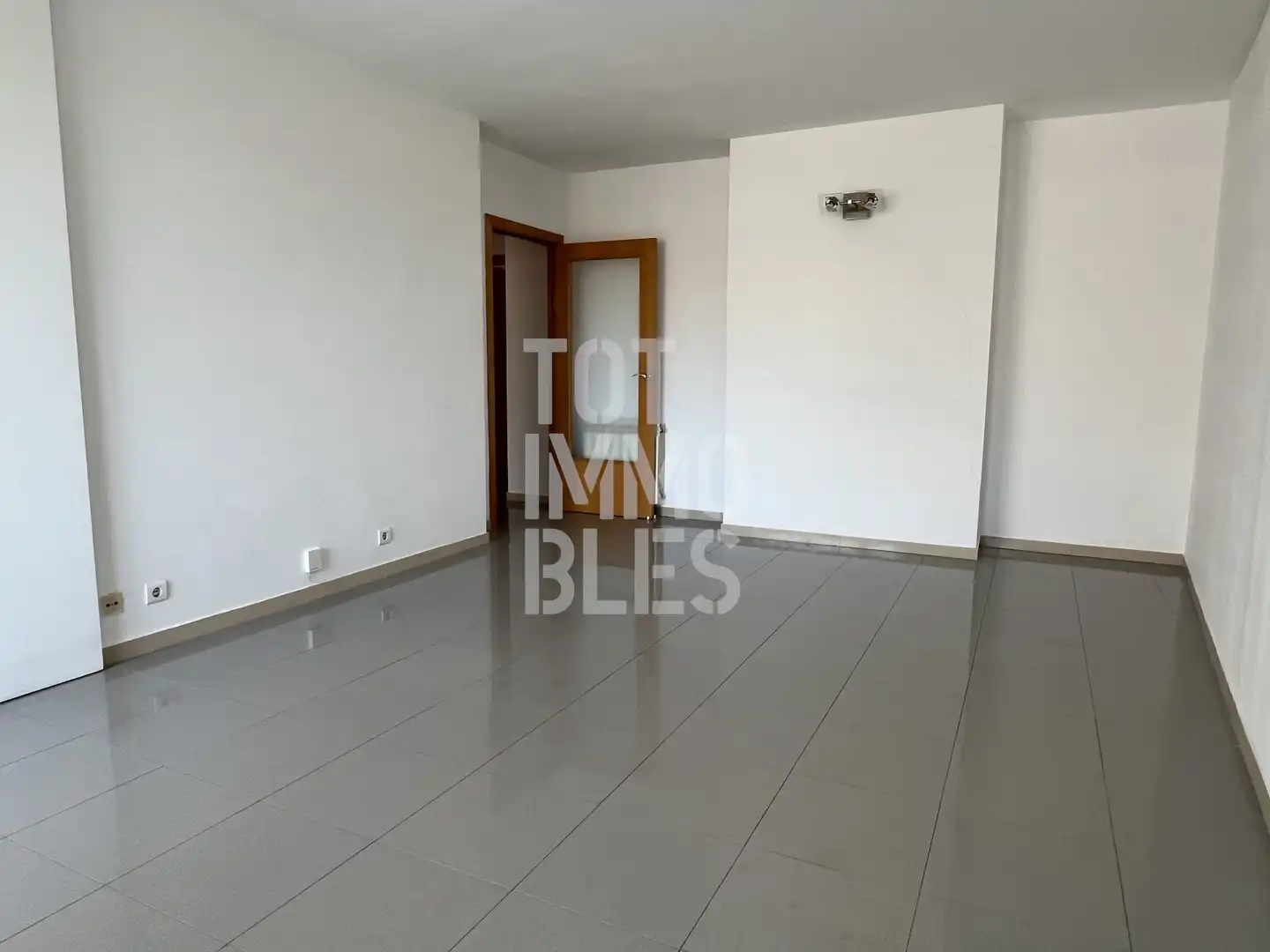 Bedroom of Flat for sale in Girona  with Heating, Terrace and Swimming Pool